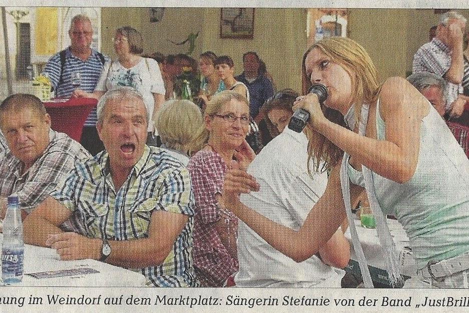 Zeitungsausschnitt aus Wismar vom Weinfest